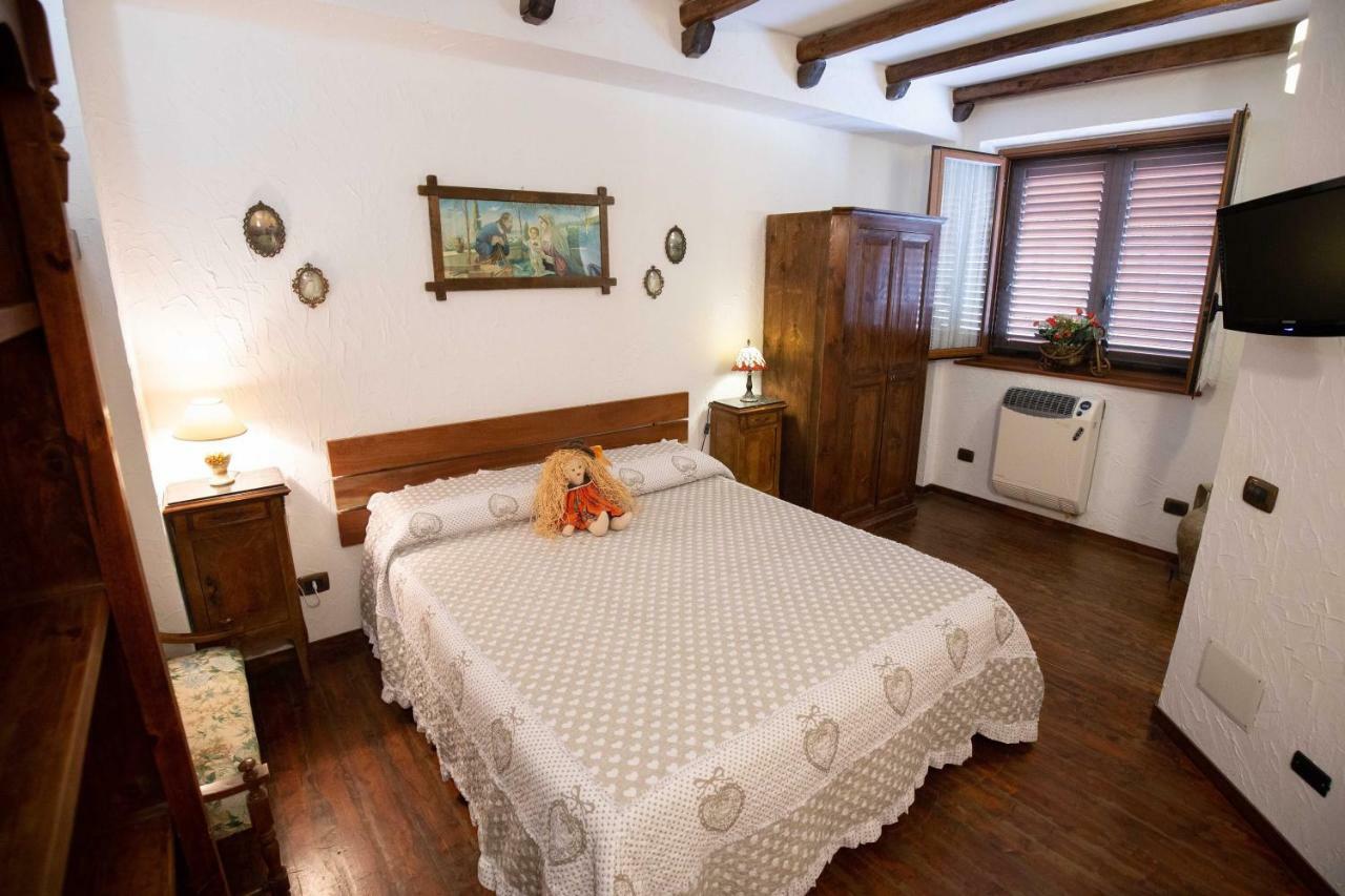 La Casa In Pietra Bed and Breakfast Santa Caterina Villarmosa Exterior foto